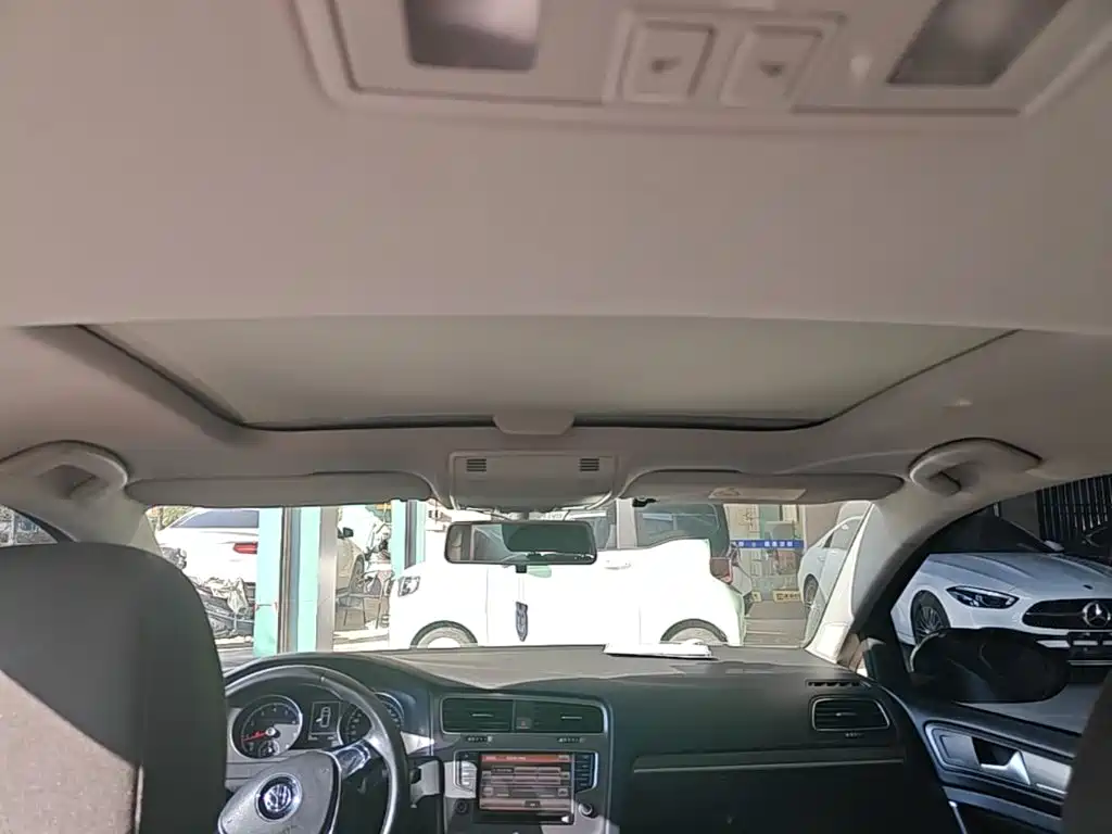 Volkswagen Golf — миниатюра 18