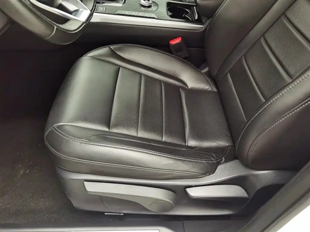 WEI PAI WEI BRAND VV5