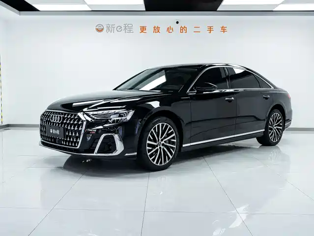 AUDI A8 2023