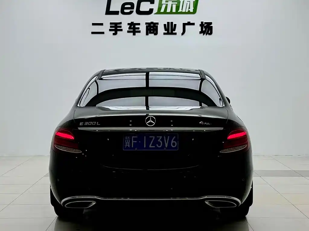 Mercedes-Benz E-Class — миниатюра 5