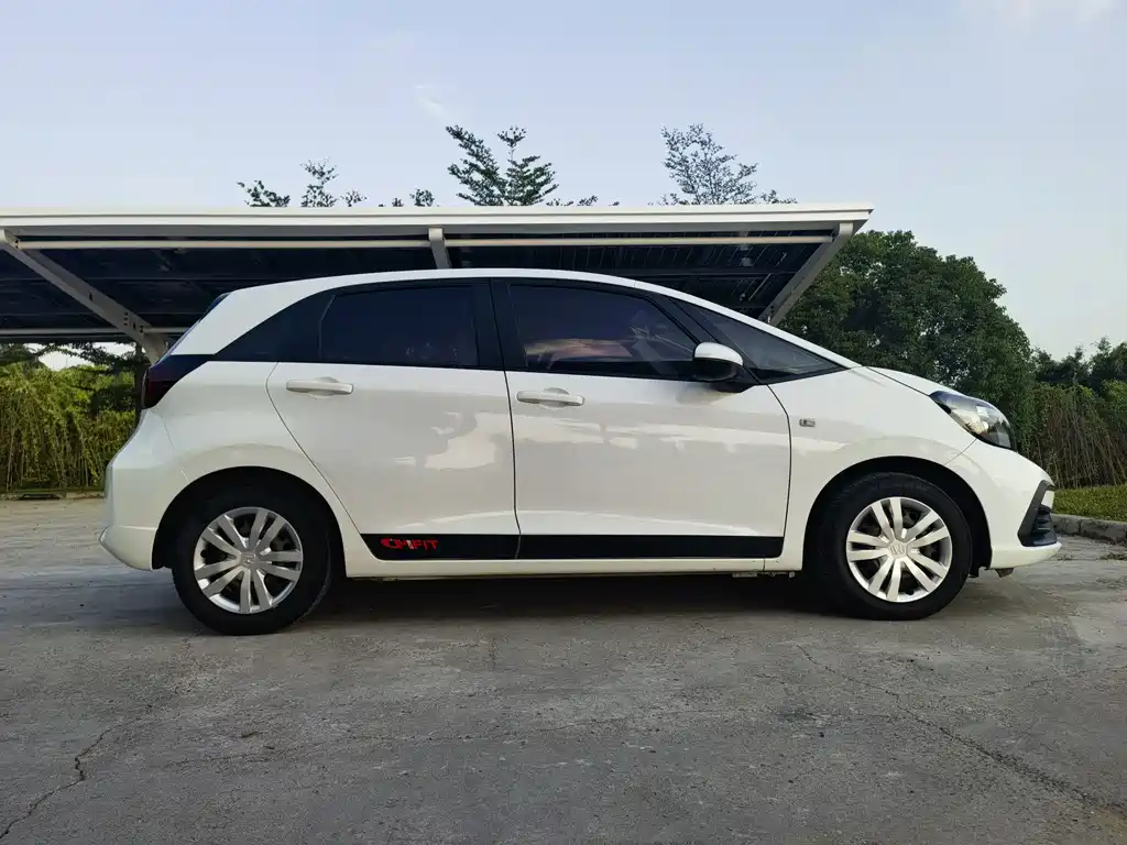 Honda Fit — миниатюра 7