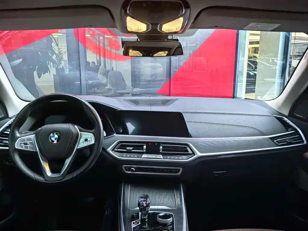 BMW X7 — миниатюра 11