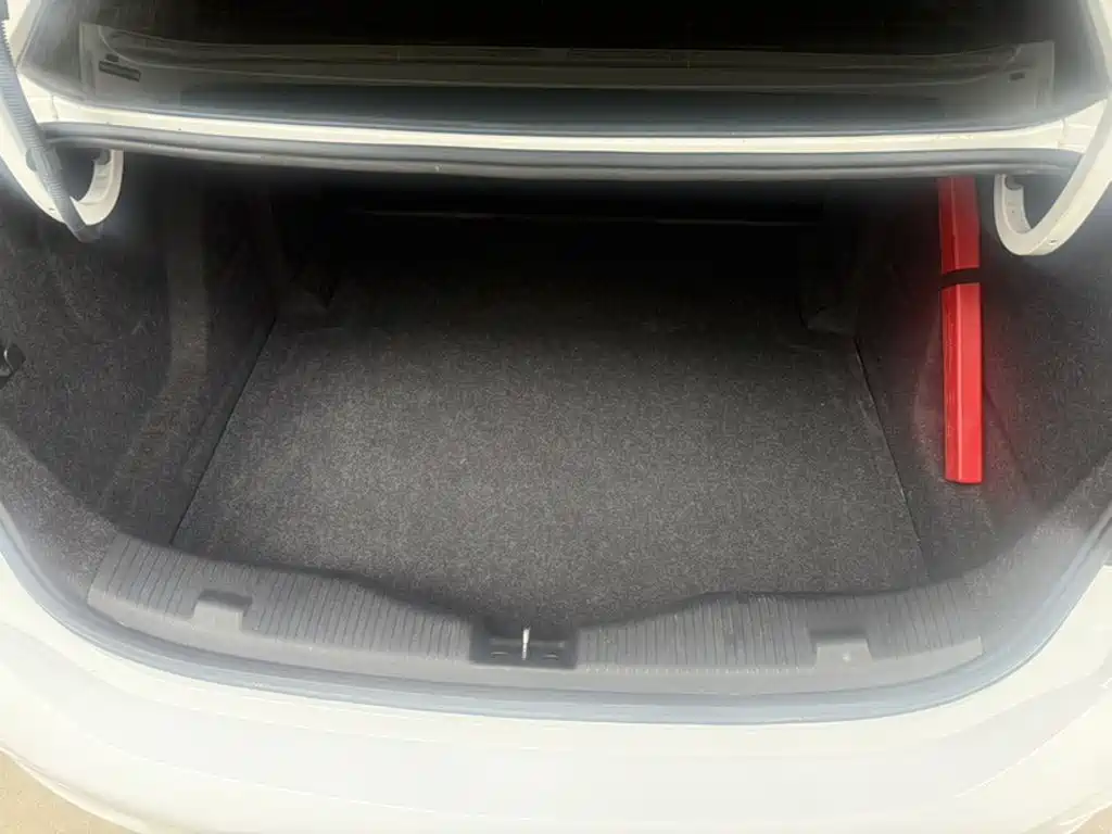 Chevrolet Cruze — миниатюра 10