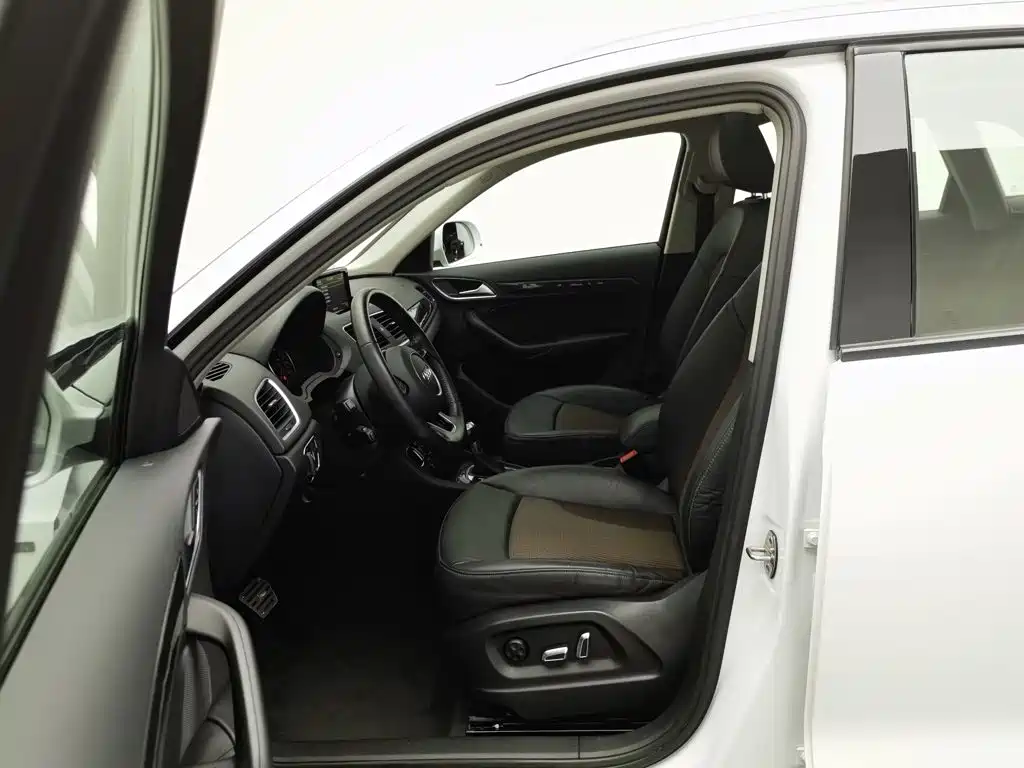 Audi Q3 — миниатюра 10