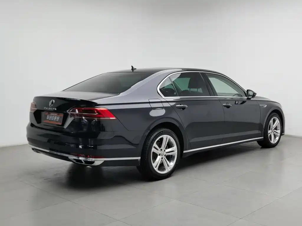 Volkswagen Phideon — миниатюра 2