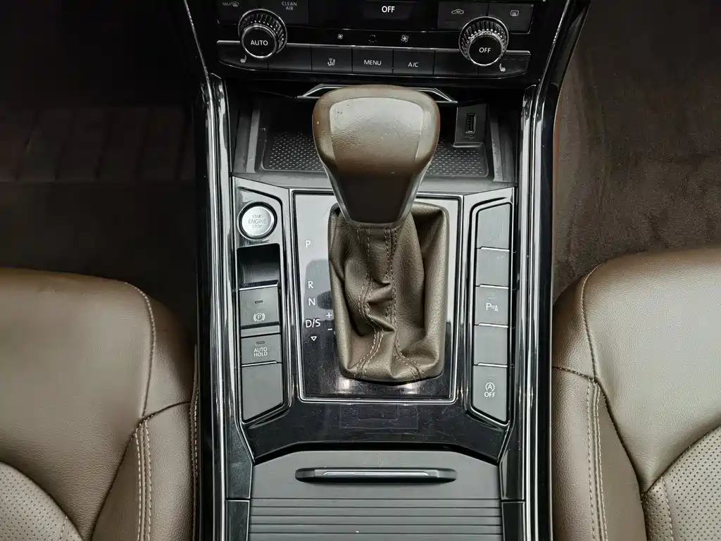 Volkswagen Phideon — миниатюра 13