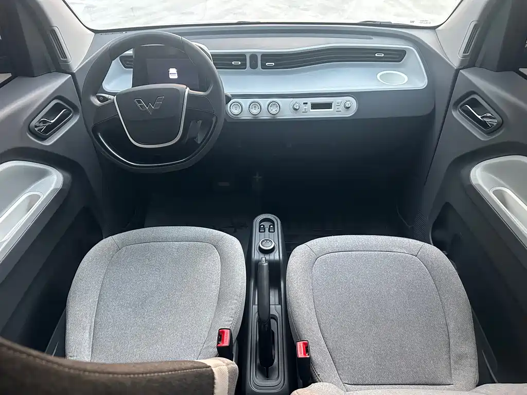 Wuling MINIEV — миниатюра 8