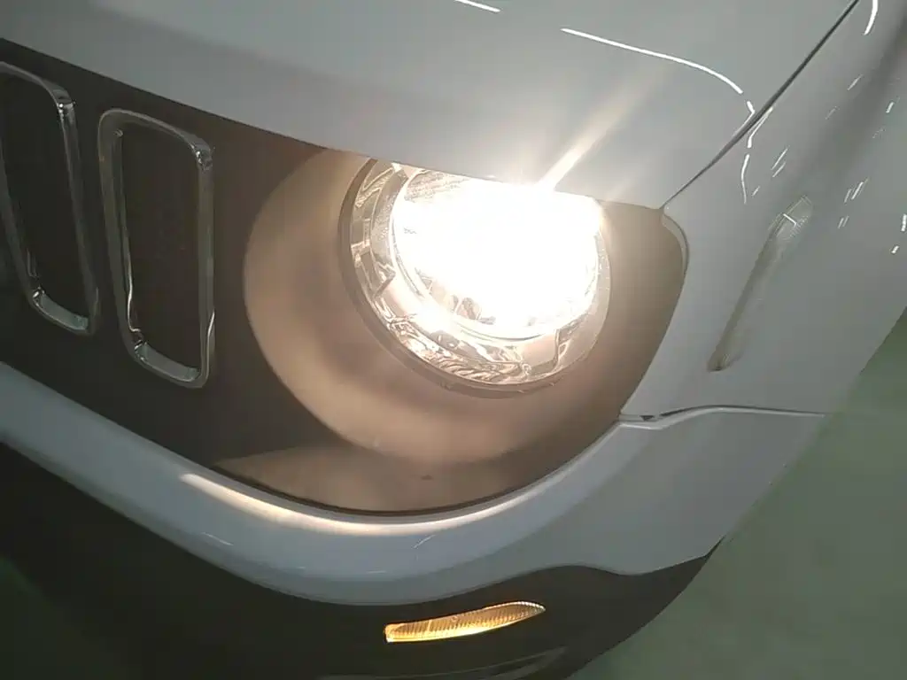 Jeep Renegade — миниатюра 24