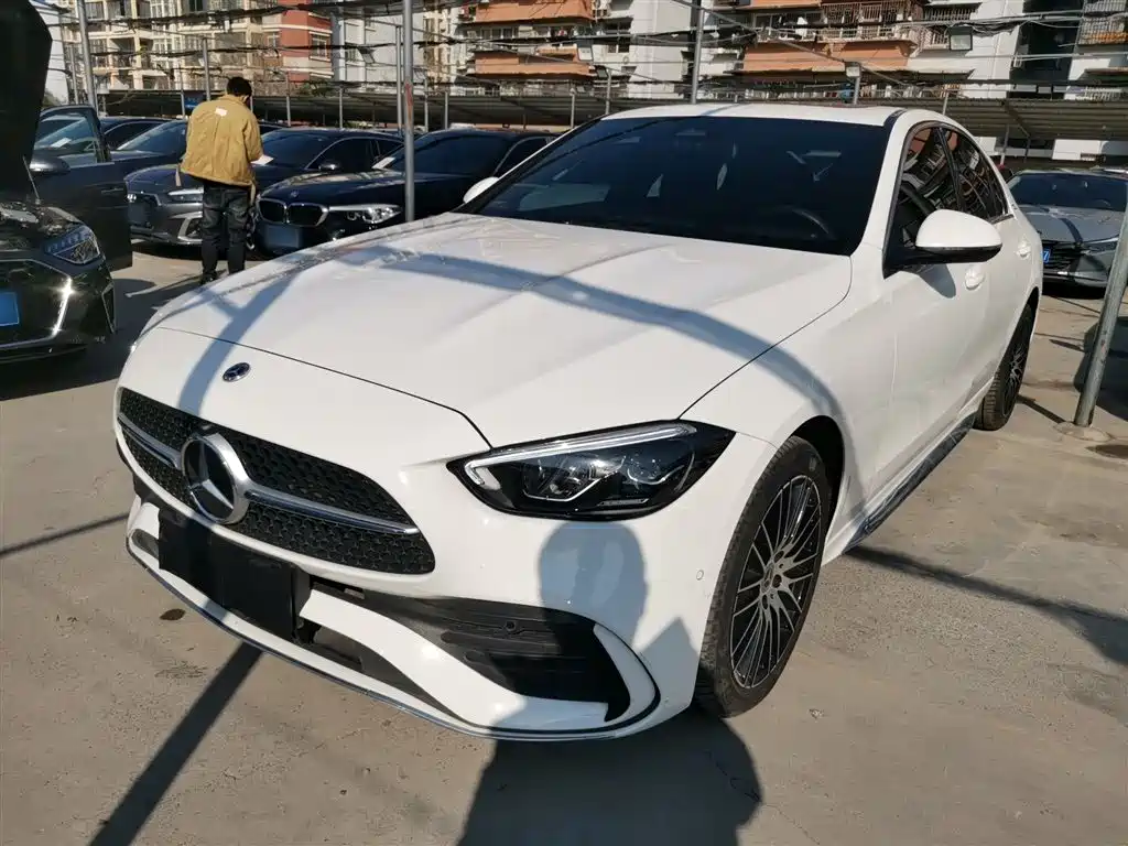 Mercedes-Benz C-Class 2024