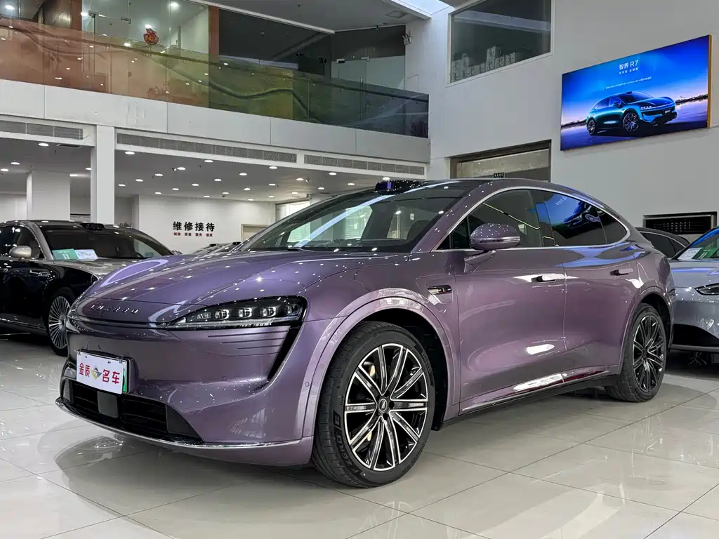 Luxeed Zhijie R7 2025