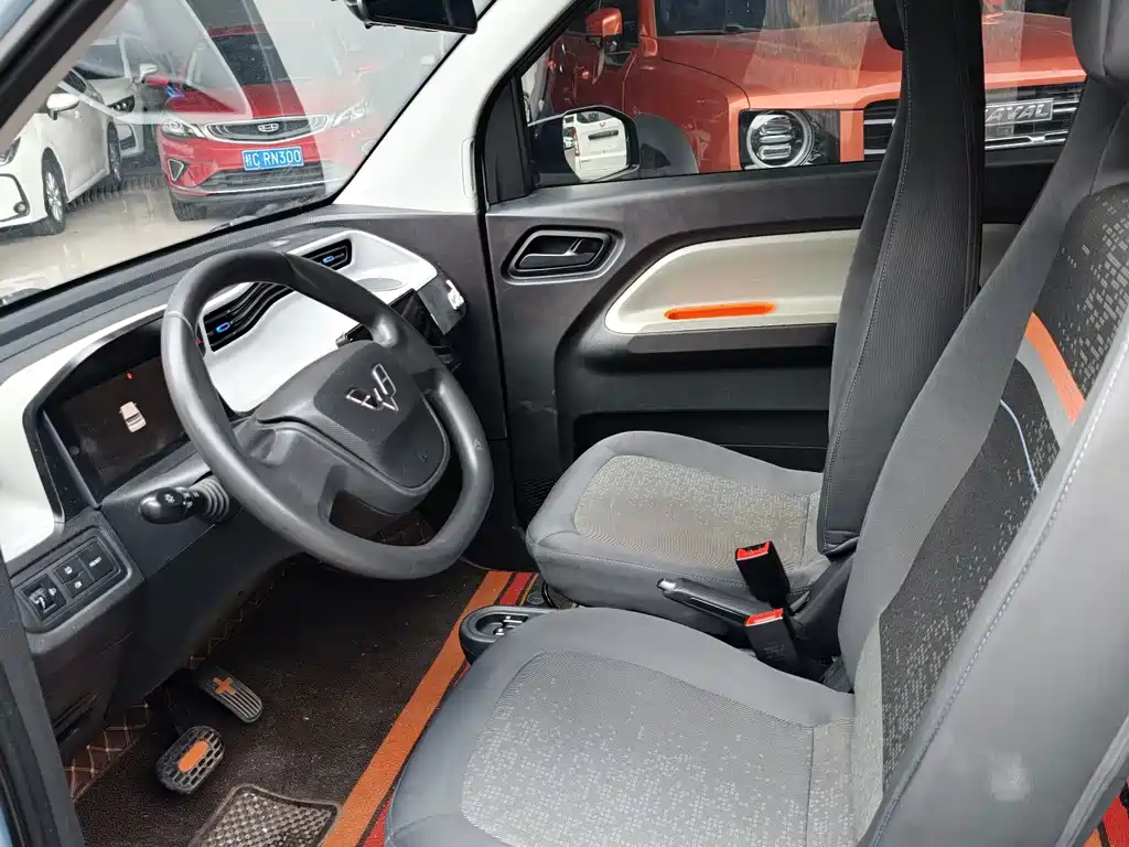 Wuling MINIEV — миниатюра 8