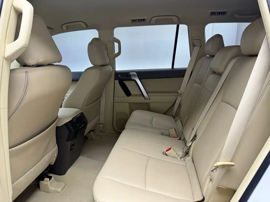 Toyota Prado (Import) — миниатюра 6