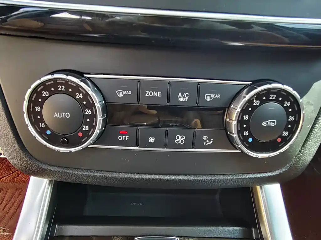 Mercedes-Benz GLE AMG — миниатюра 40