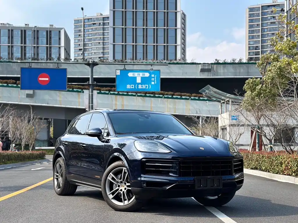 PORSCHE CAYENNE