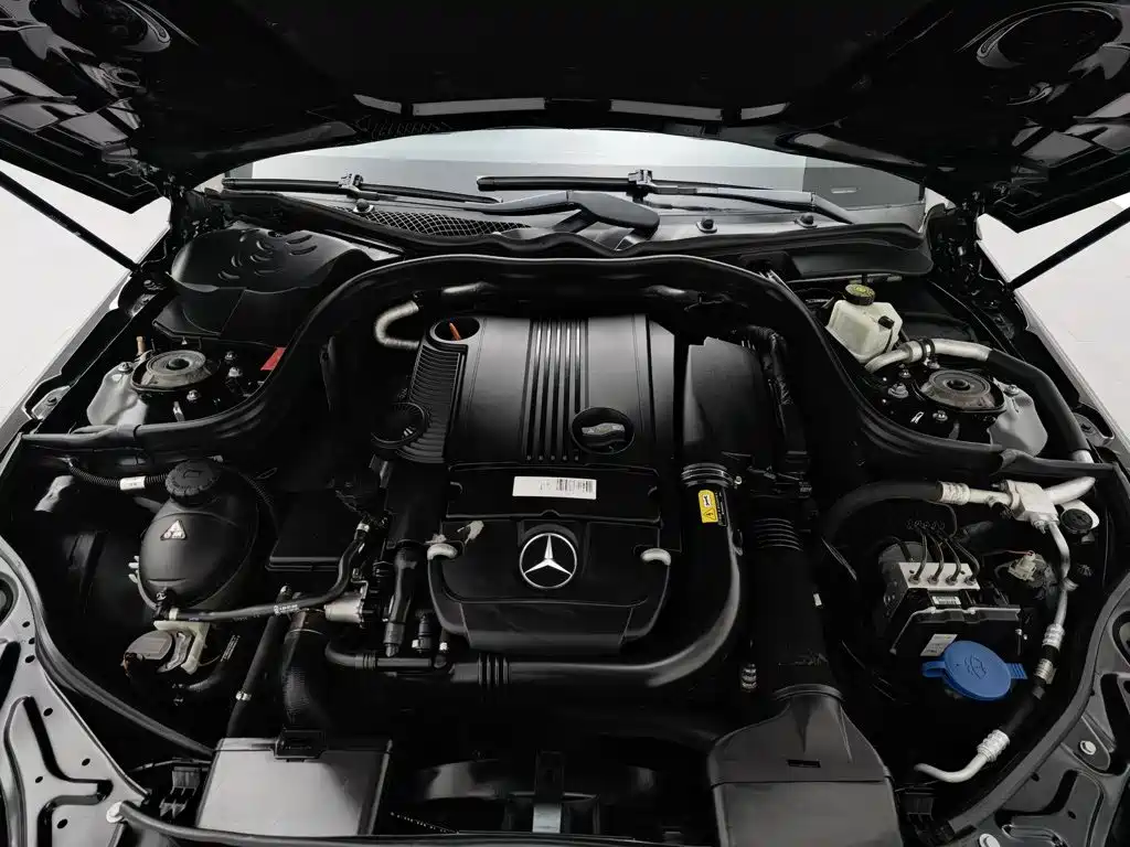 Mercedes-Benz E-Class — миниатюра 6