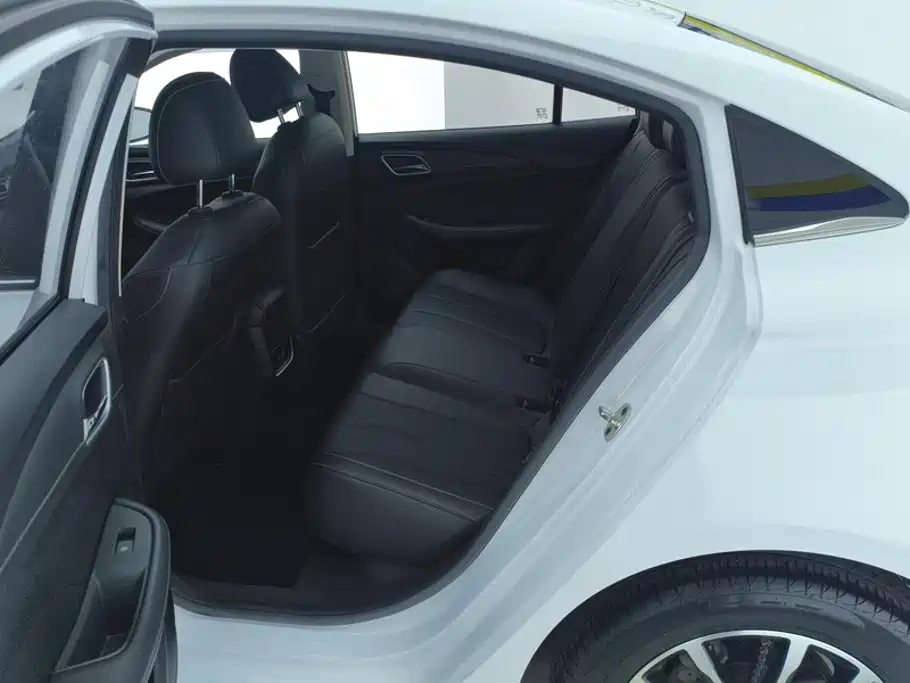 Roewe i5 — миниатюра 11