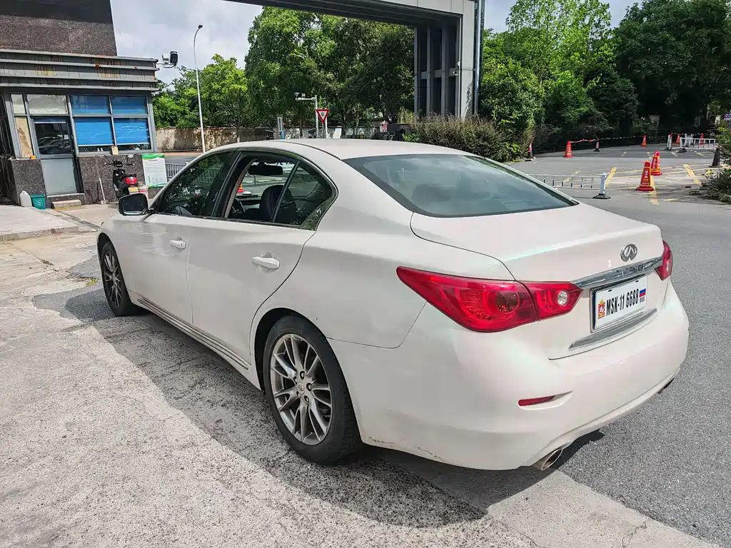 Infiniti Q50L — миниатюра 4