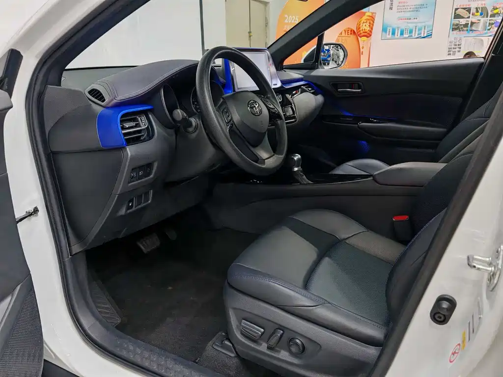 Toyota C-HR — миниатюра 7