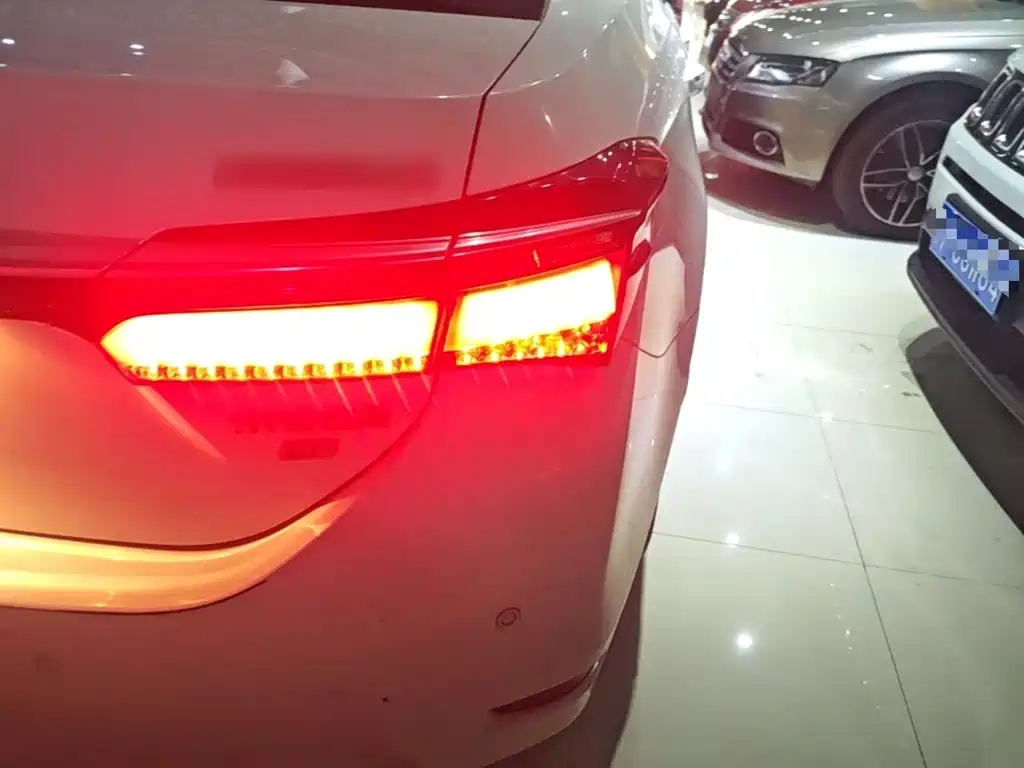 Toyota Corolla — миниатюра 8