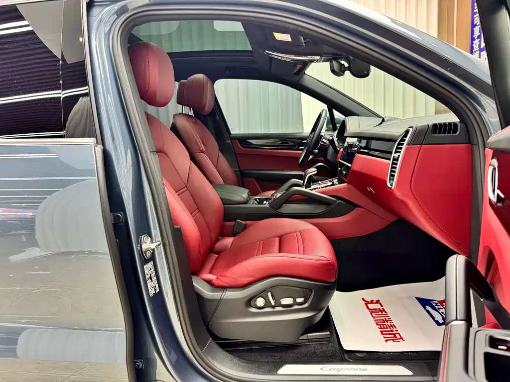 Porsche Cayenne Hybrid — миниатюра 18