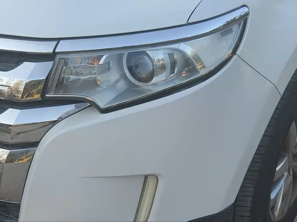 Ford Edge (Import) — миниатюра 5