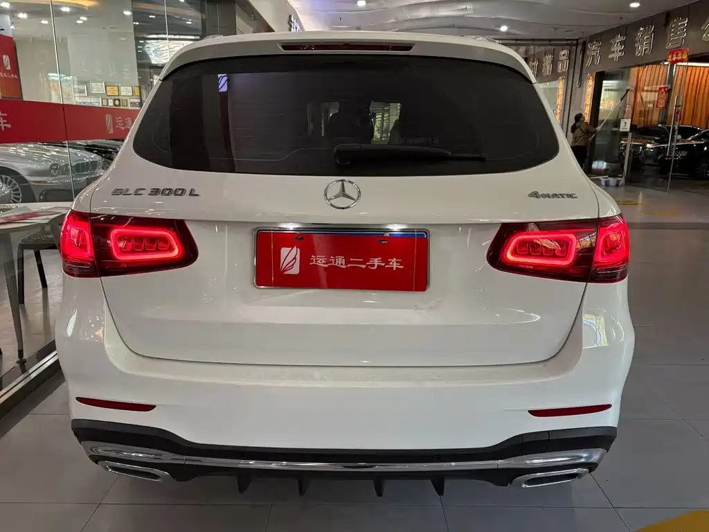 MERCEDES-BENZ GLC