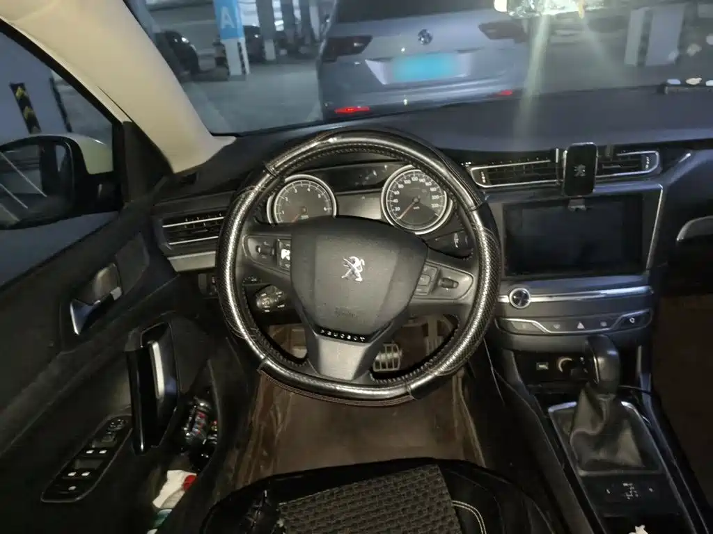 Peugeot 408 — миниатюра 3