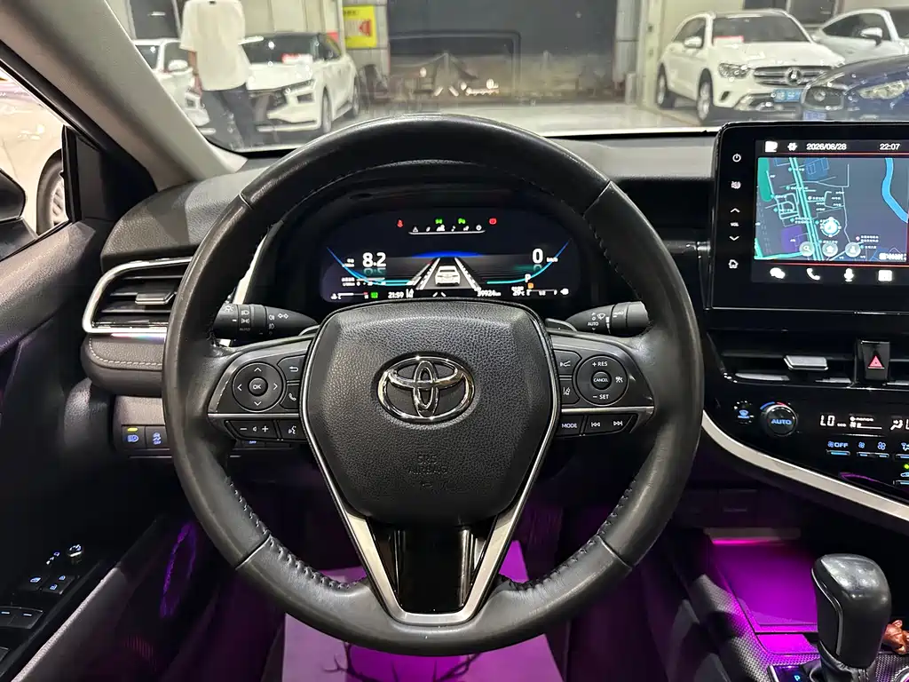 Toyota Camry — миниатюра 13