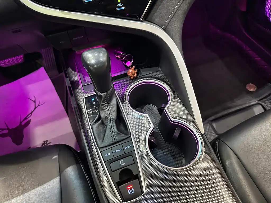 Toyota Camry — миниатюра 15