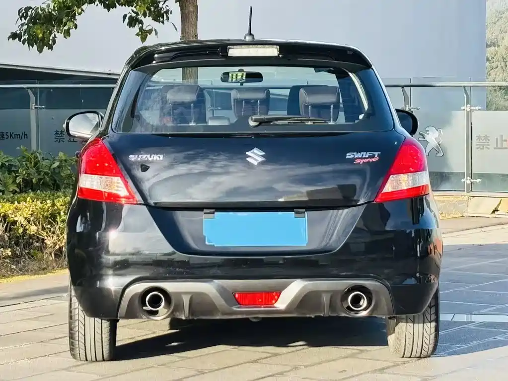Suzuki Swift 1.6L CVT 2WD Luxury Edition, фото 5