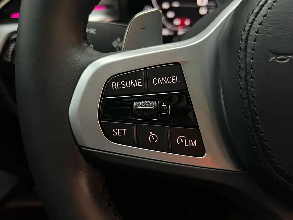 BMW 5 Series — миниатюра 20
