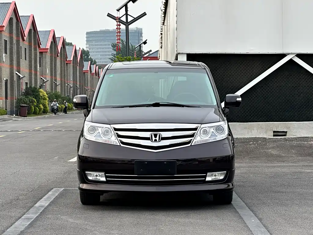Honda Elysion 2015 2.4L VTi-S Luxury