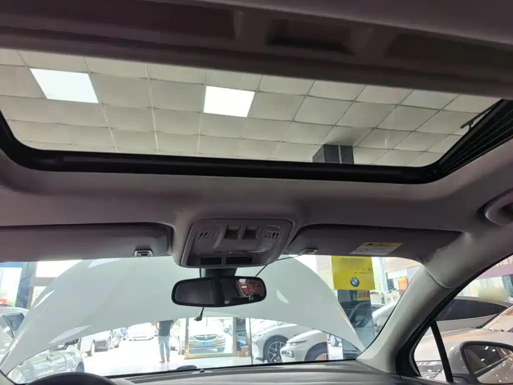 Buick Verano — миниатюра 18