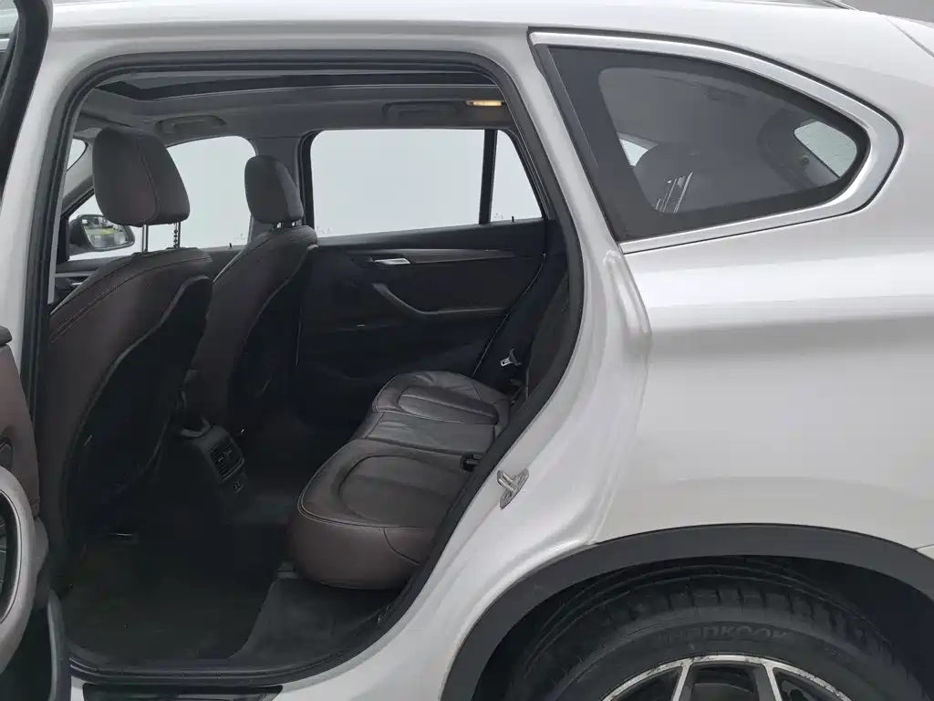 BMW X1 — миниатюра 15