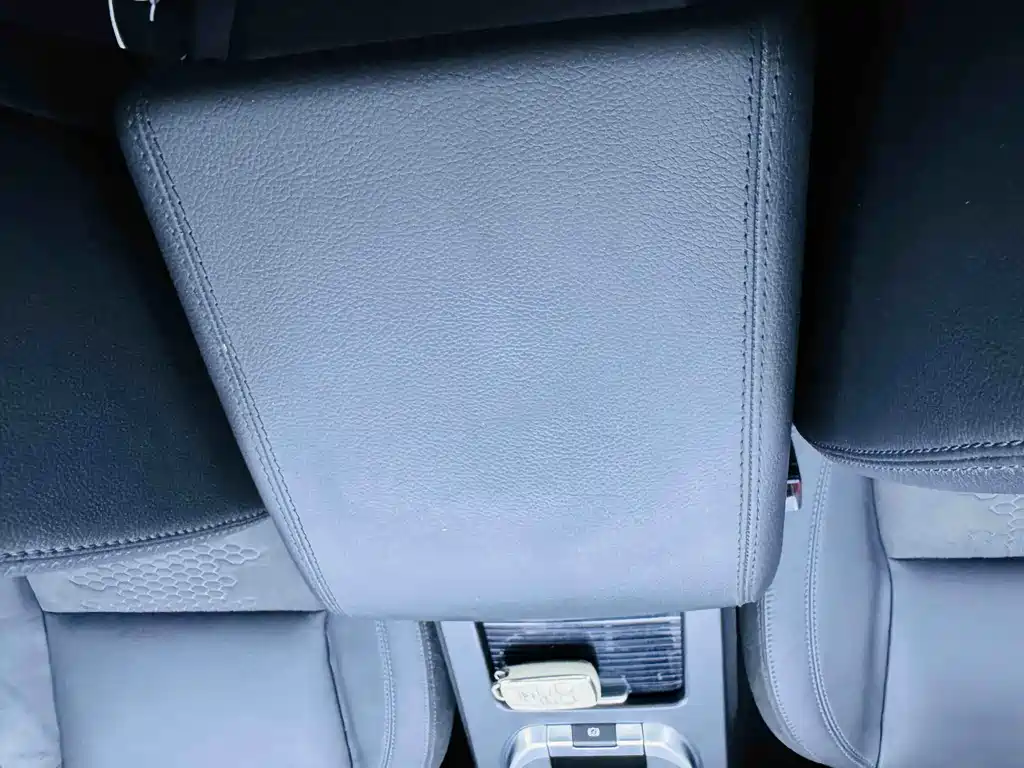 Land Rover Discovery Sport — миниатюра 12