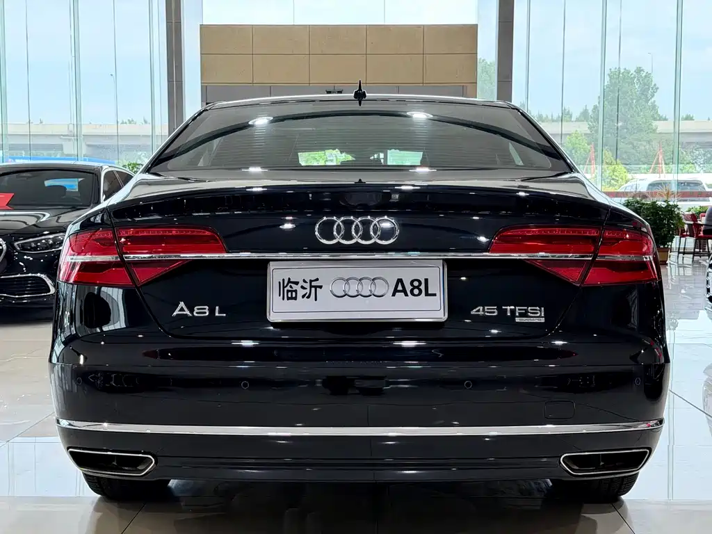 Audi A8 — миниатюра 3