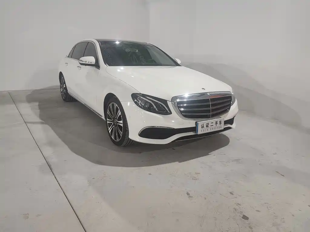 Mercedes-Benz E-Class — миниатюра 2