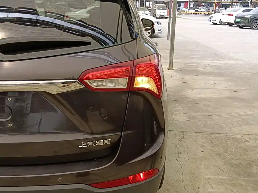 Buick Envision Plus — миниатюра 8