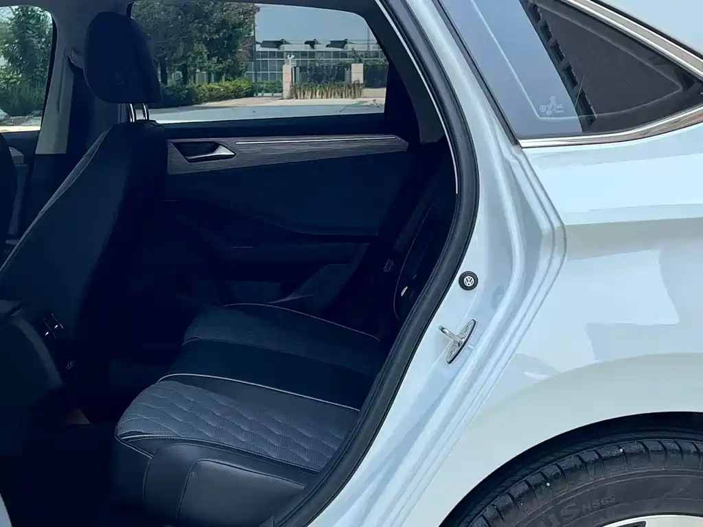 Volkswagen Sagitar — миниатюра 5