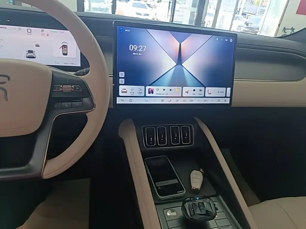 BYD L EV — миниатюра 13