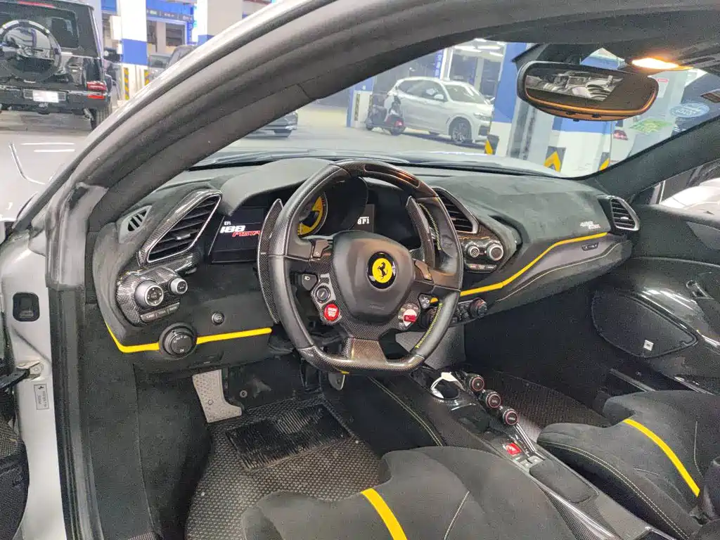 Ferrari 488 — миниатюра 3