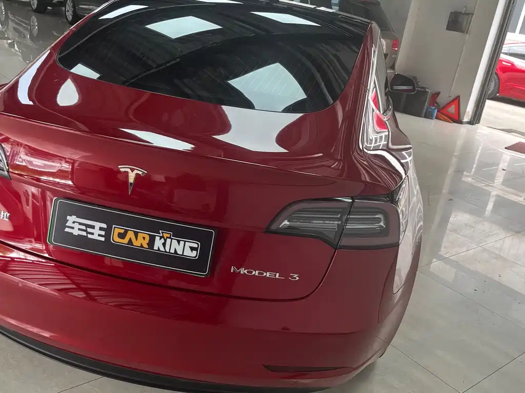 Tesla Model 3 — миниатюра 11
