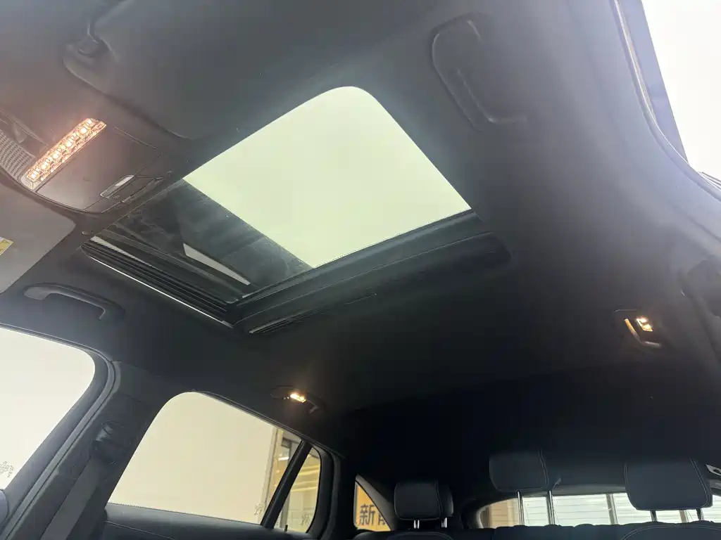 Mercedes-Benz EQC — миниатюра 17
