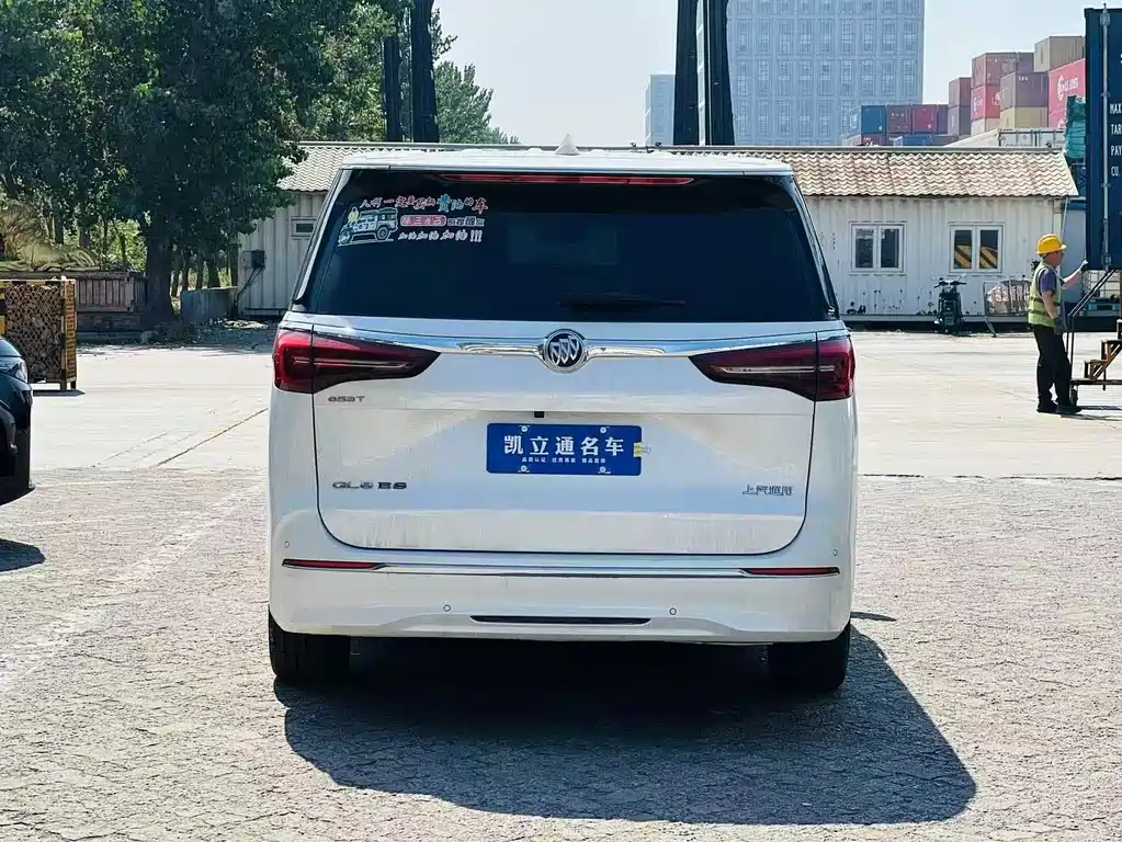 Buick GL8 — миниатюра 4