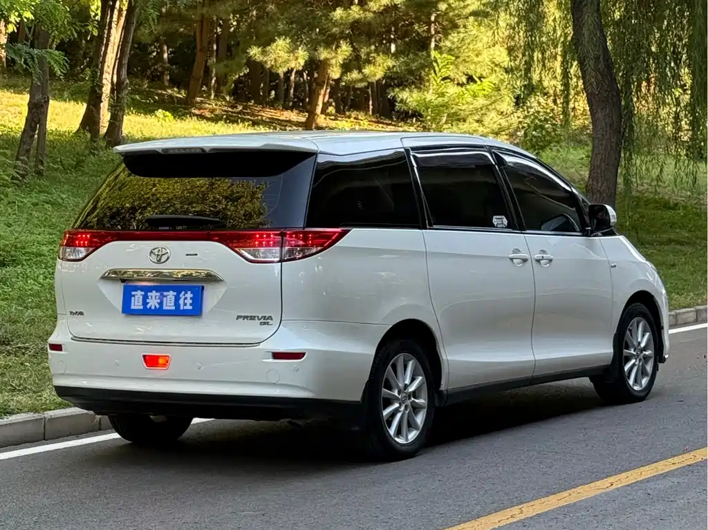 Toyota Previa — миниатюра 16