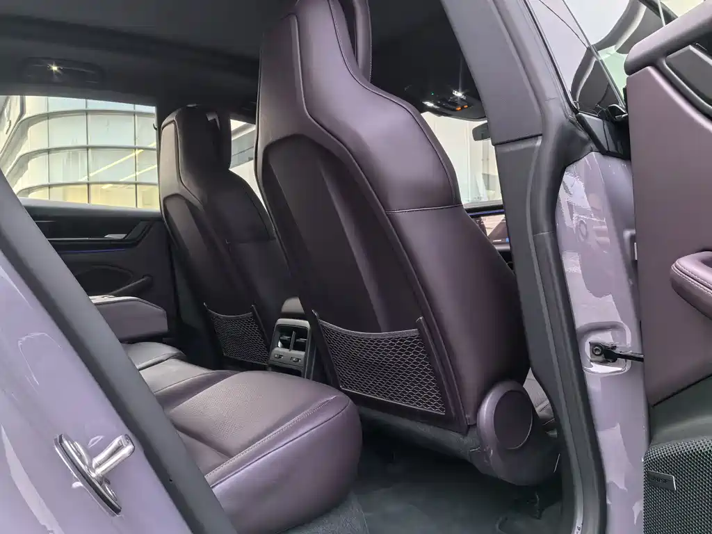 PORSCHE MACAN NEW ENERGY