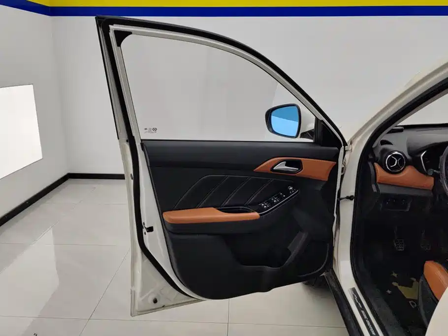 BAIC Senova X35 — миниатюра 7