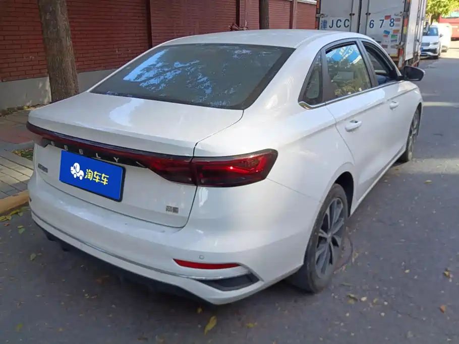 Geely Emgrand — миниатюра 3