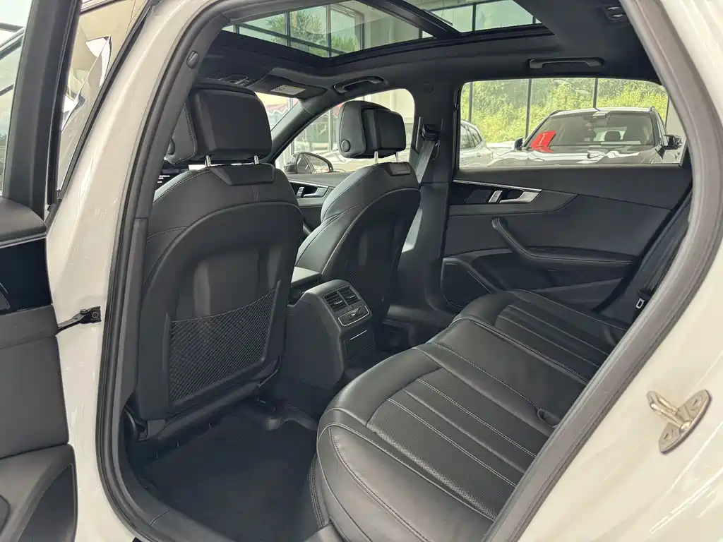 Audi A4L — миниатюра 11