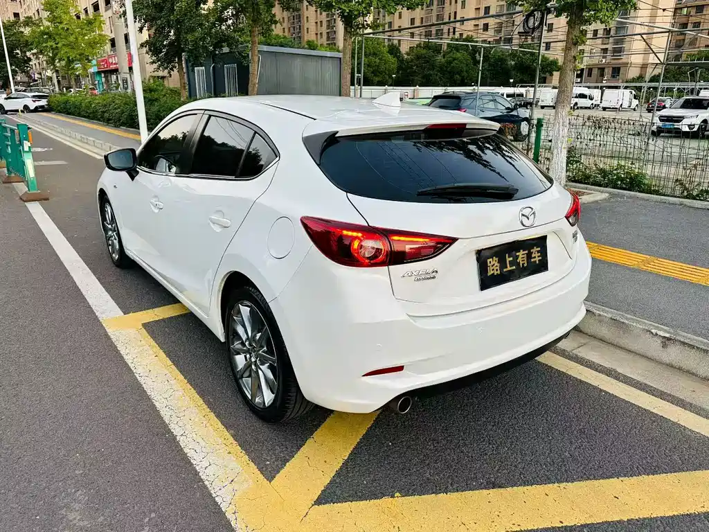 Mazda 3 Axela — миниатюра 5
